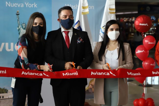Inauguración vuelo Miami-Hiatemala Avianca13