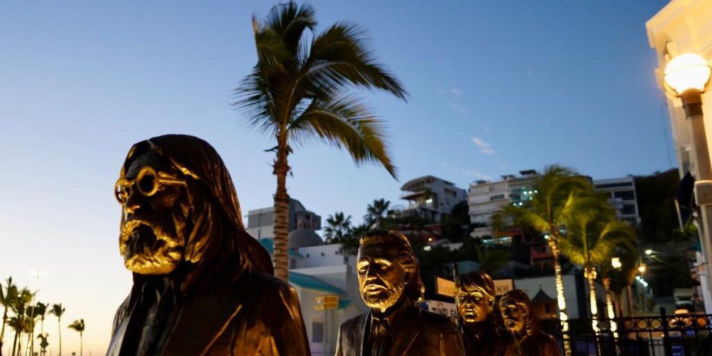 Inauguración del Monumento a Los Beatles