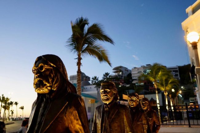 Inauguración del Monumento a Los Beatles