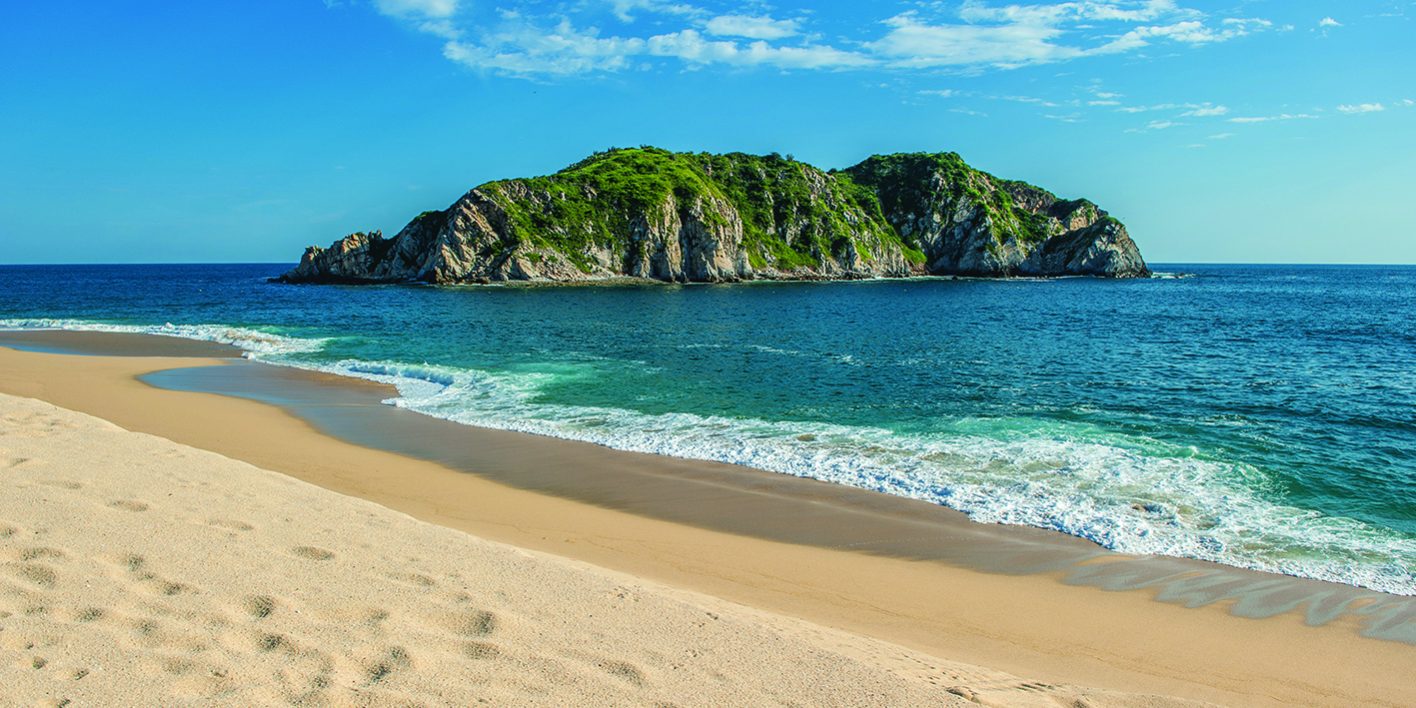 Cacaluta beach in Huatulco, Oaxaca, Mexico