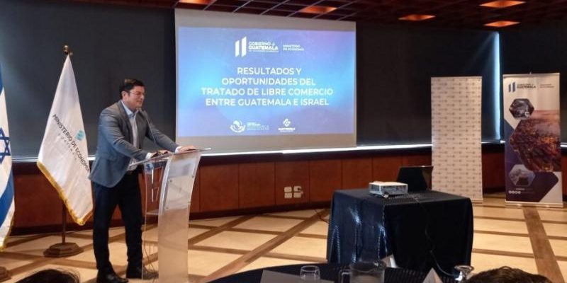 ministro-economia-reunion-tlc-1140×570