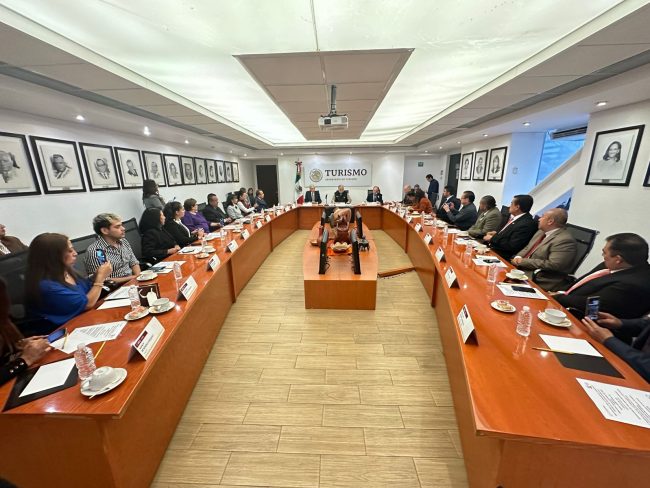 Entrega de reconocimientos a artesanos y prestadores de servicios (5) (1)