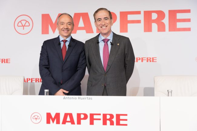 Autoridades_ Izquierda Fernando Mata, vocal del consejo administración MAPFRE; Derecha- Antonio Huertas, Pdte. MAPFRE