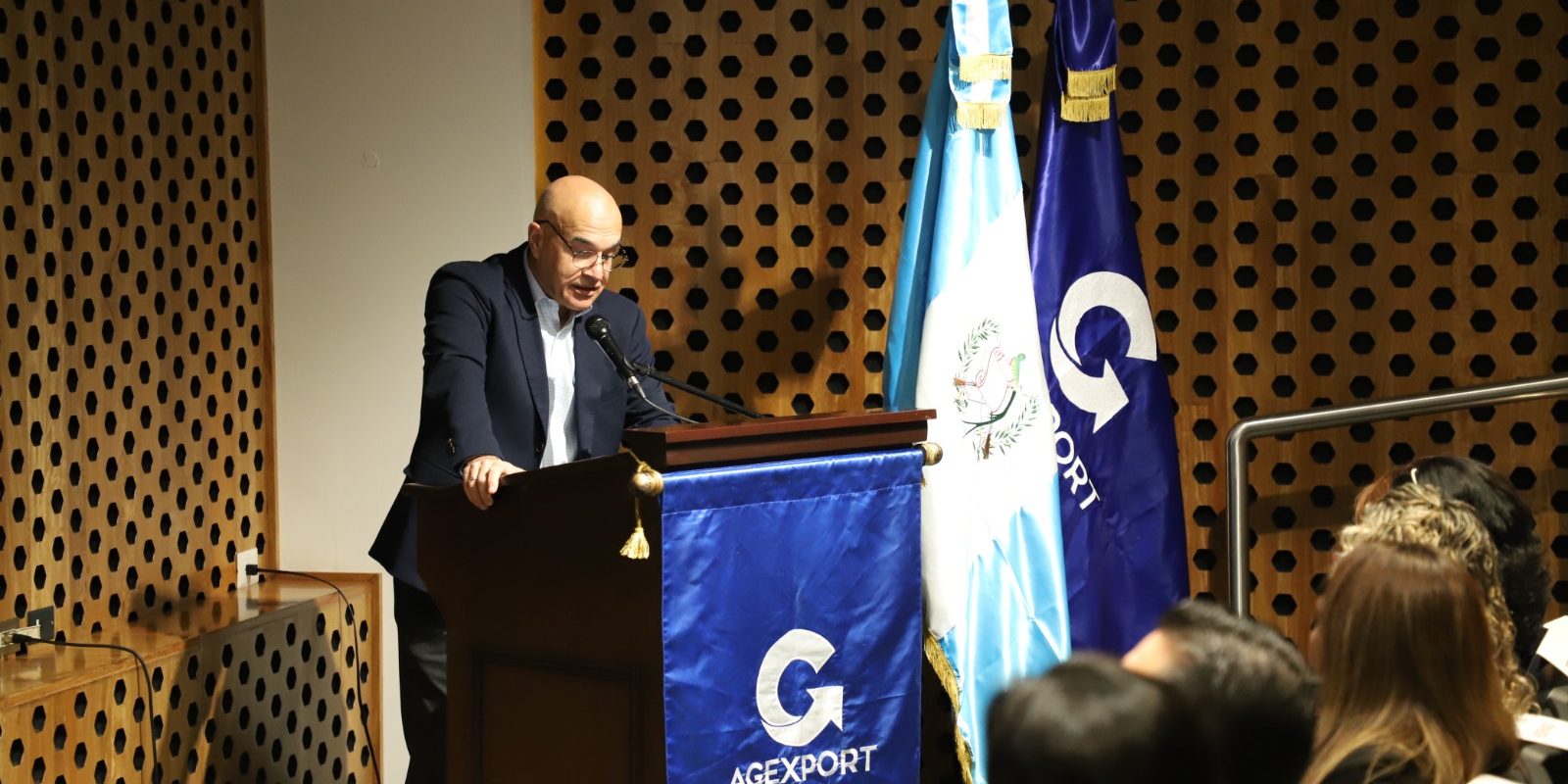 b3c7f74f-ef71-4513-a44b-a372573f011d