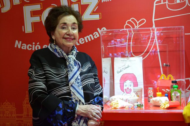 Doña Yoly de Cofiño